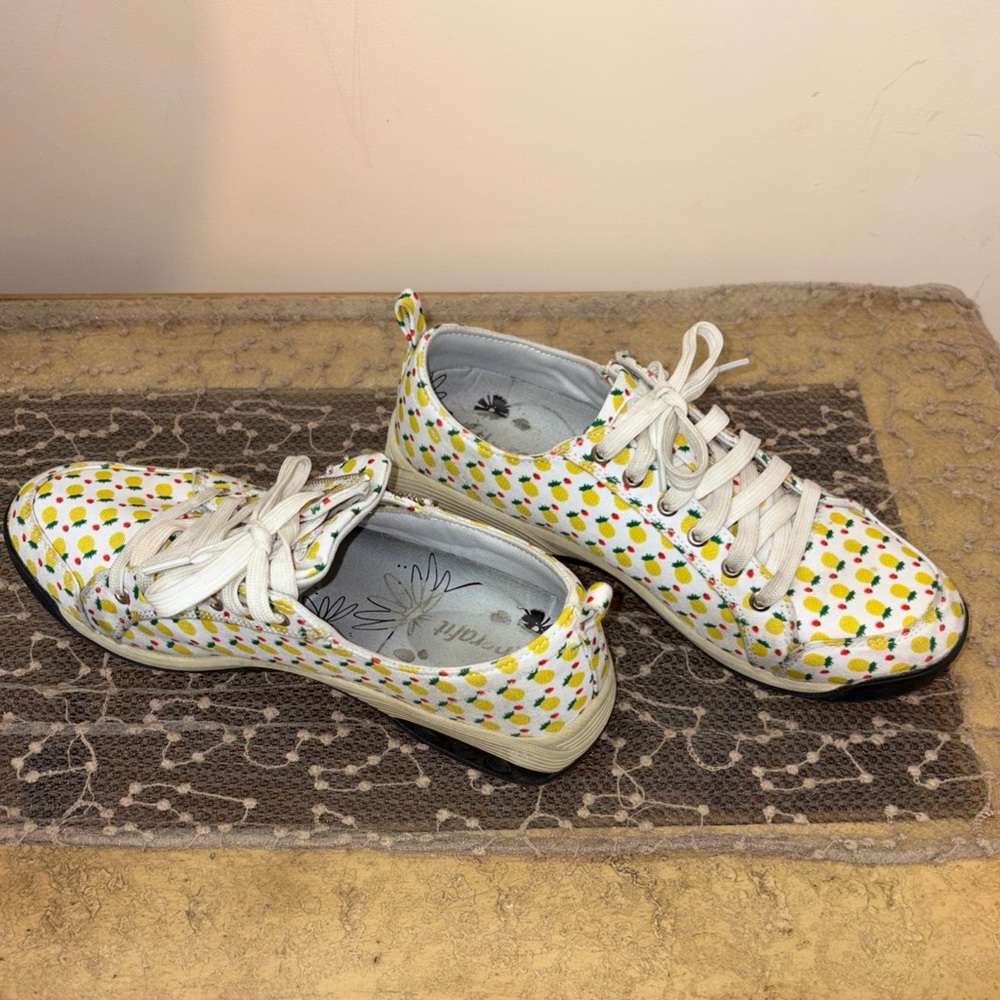 Therafit‎ Pineapple Design Women's Athletic Shoes